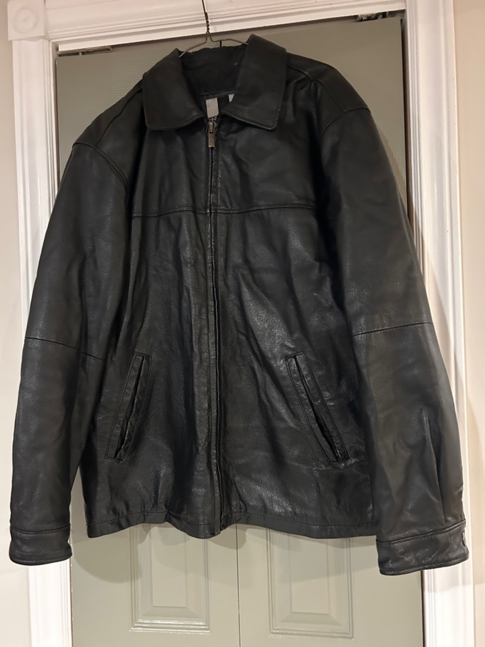 Pelle Cuir Men's Black Leather Zip Front Jacket